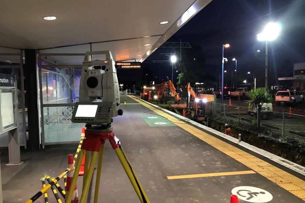 Kiwi rail - Night works surveying unit 